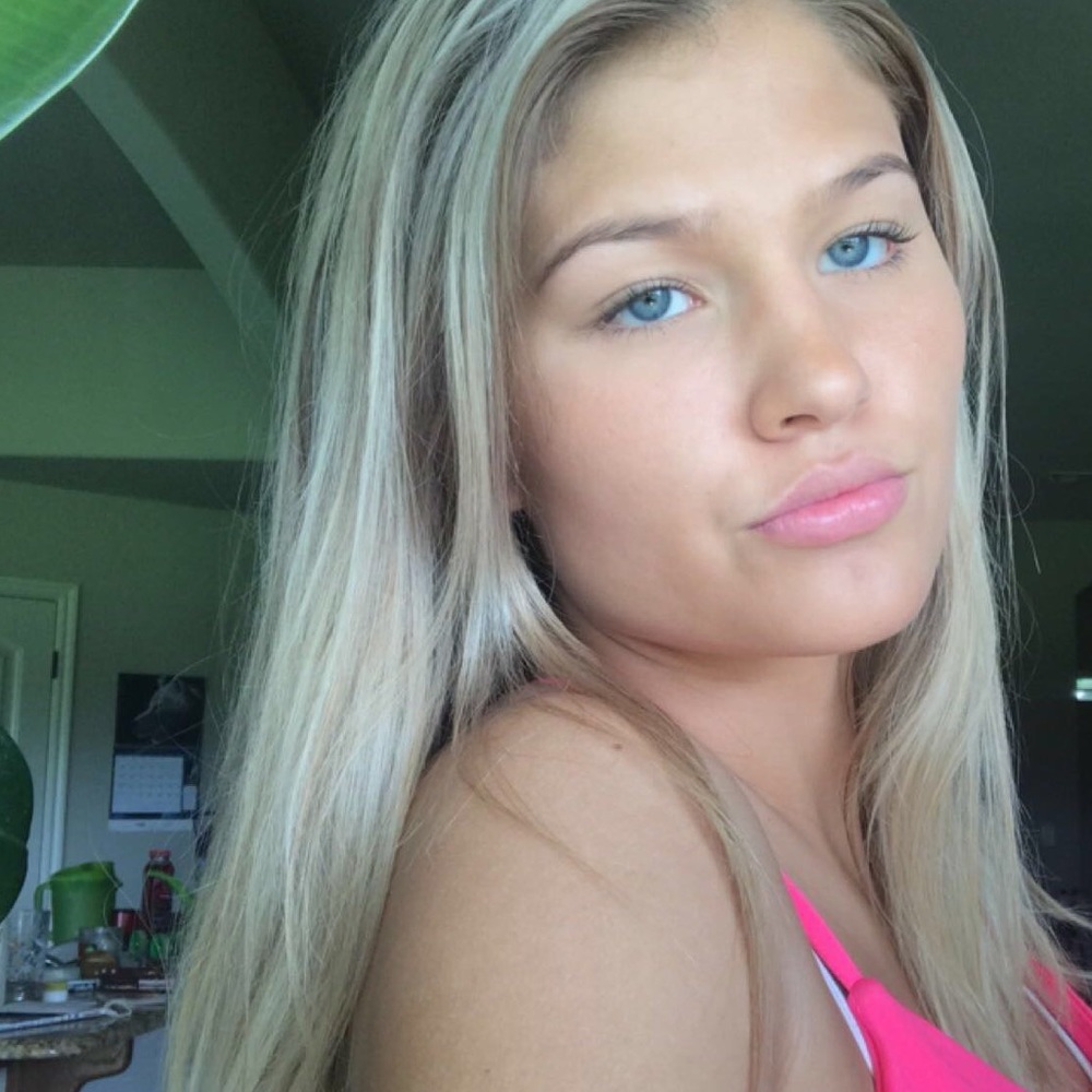 Meet your Posher, Leah